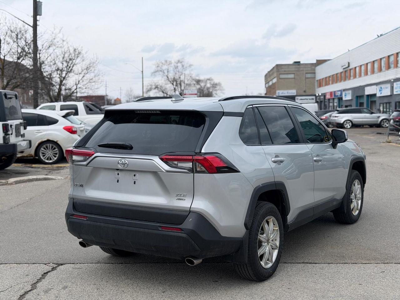 2024 Toyota RAV4 XLE Photo