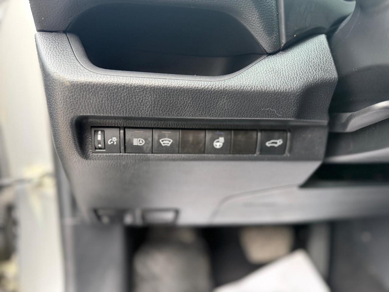 2024 Toyota RAV4 XLE Photo