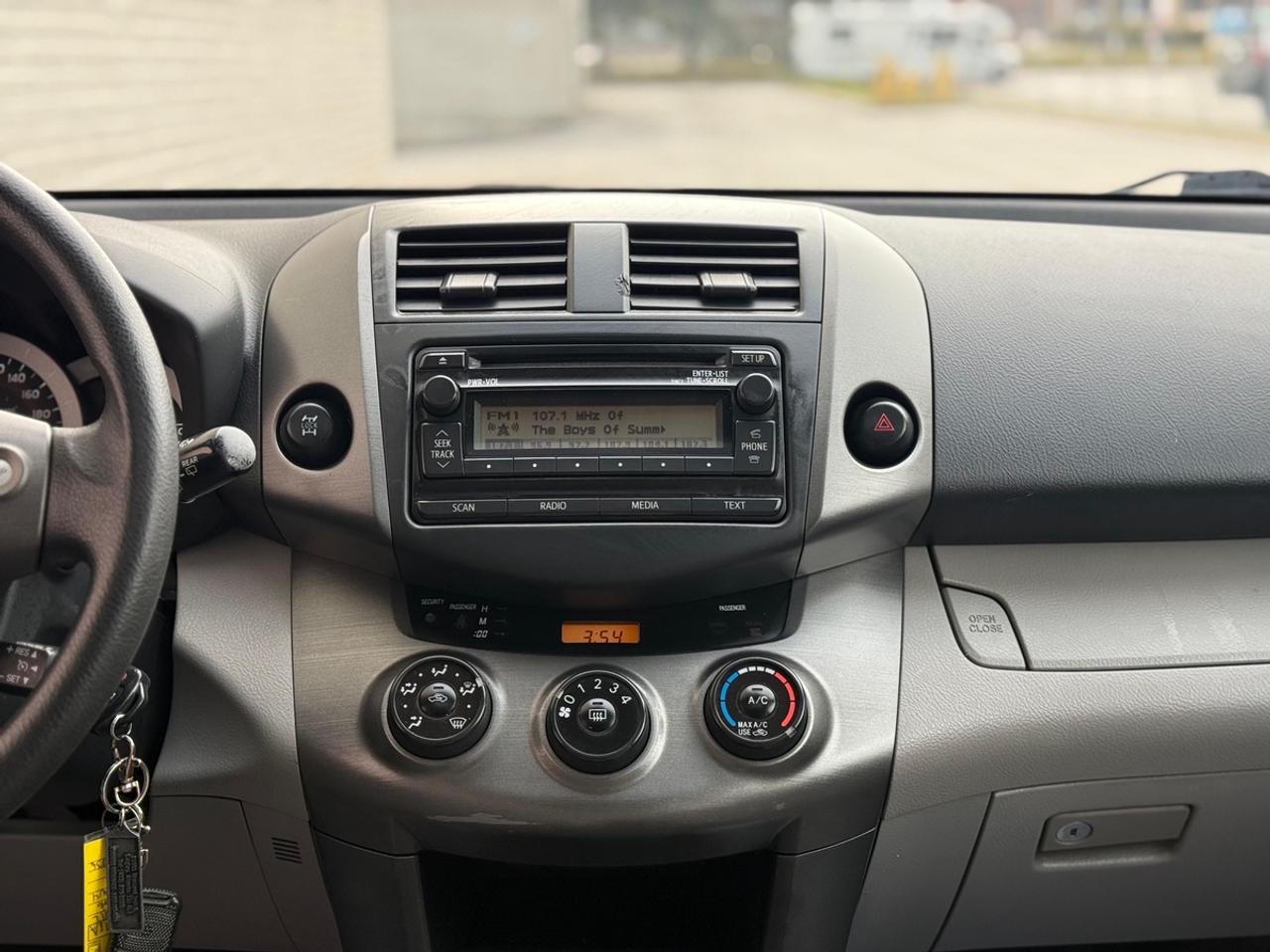 2012 Toyota RAV4 Base I4 Photo
