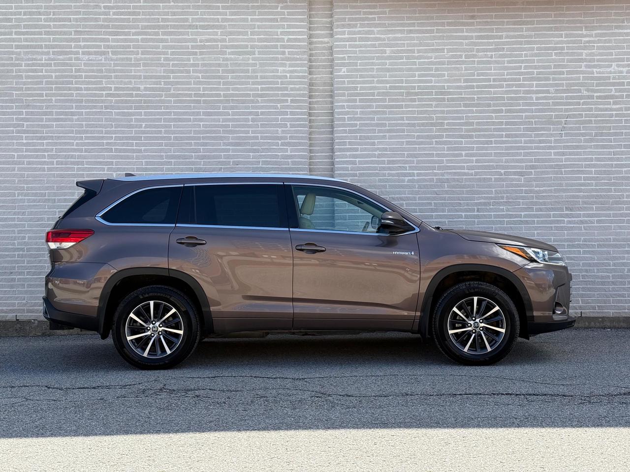 2017 Toyota Highlander Hybrid XLE Photo