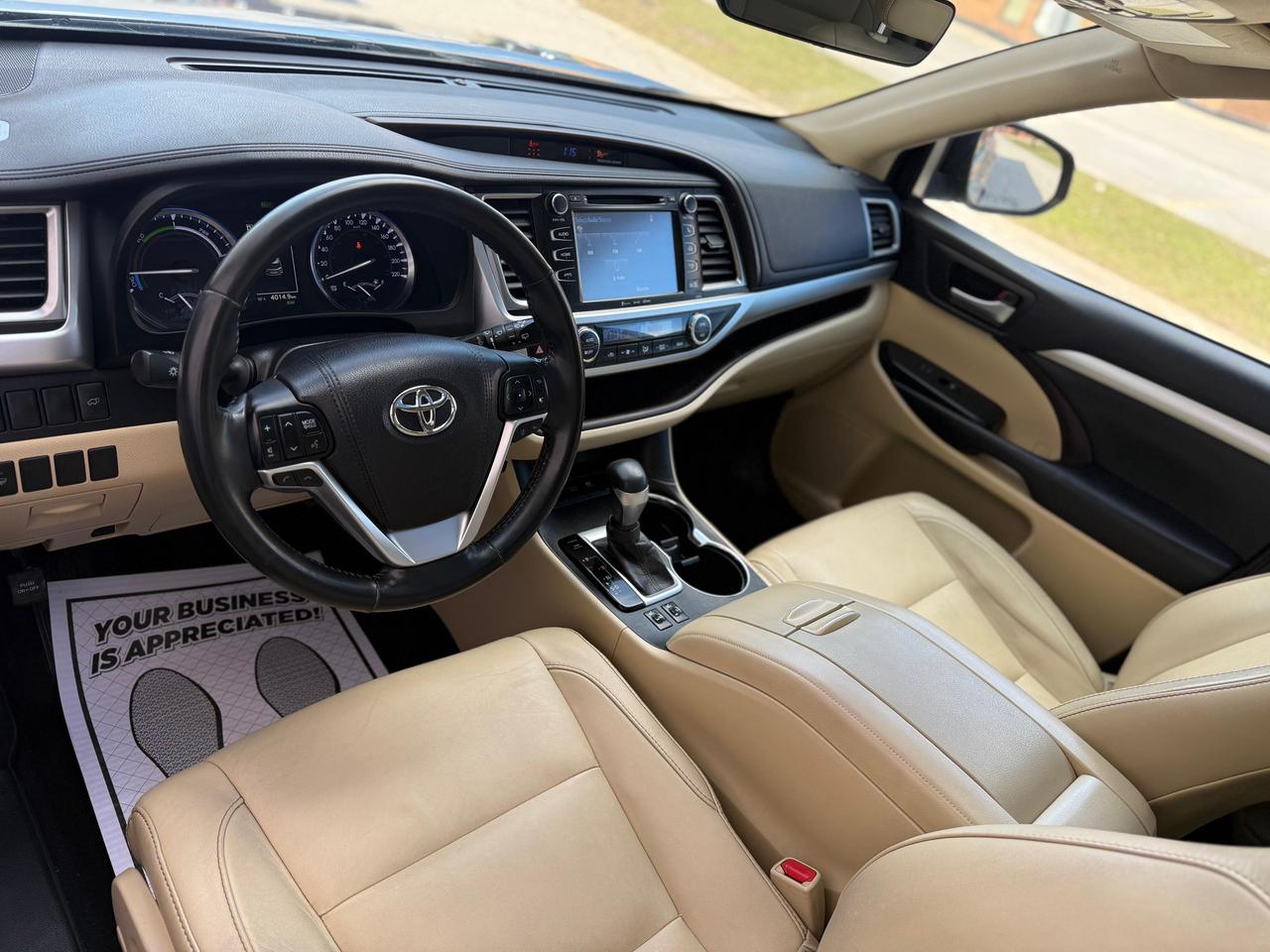 2017 Toyota Highlander Hybrid XLE Photo