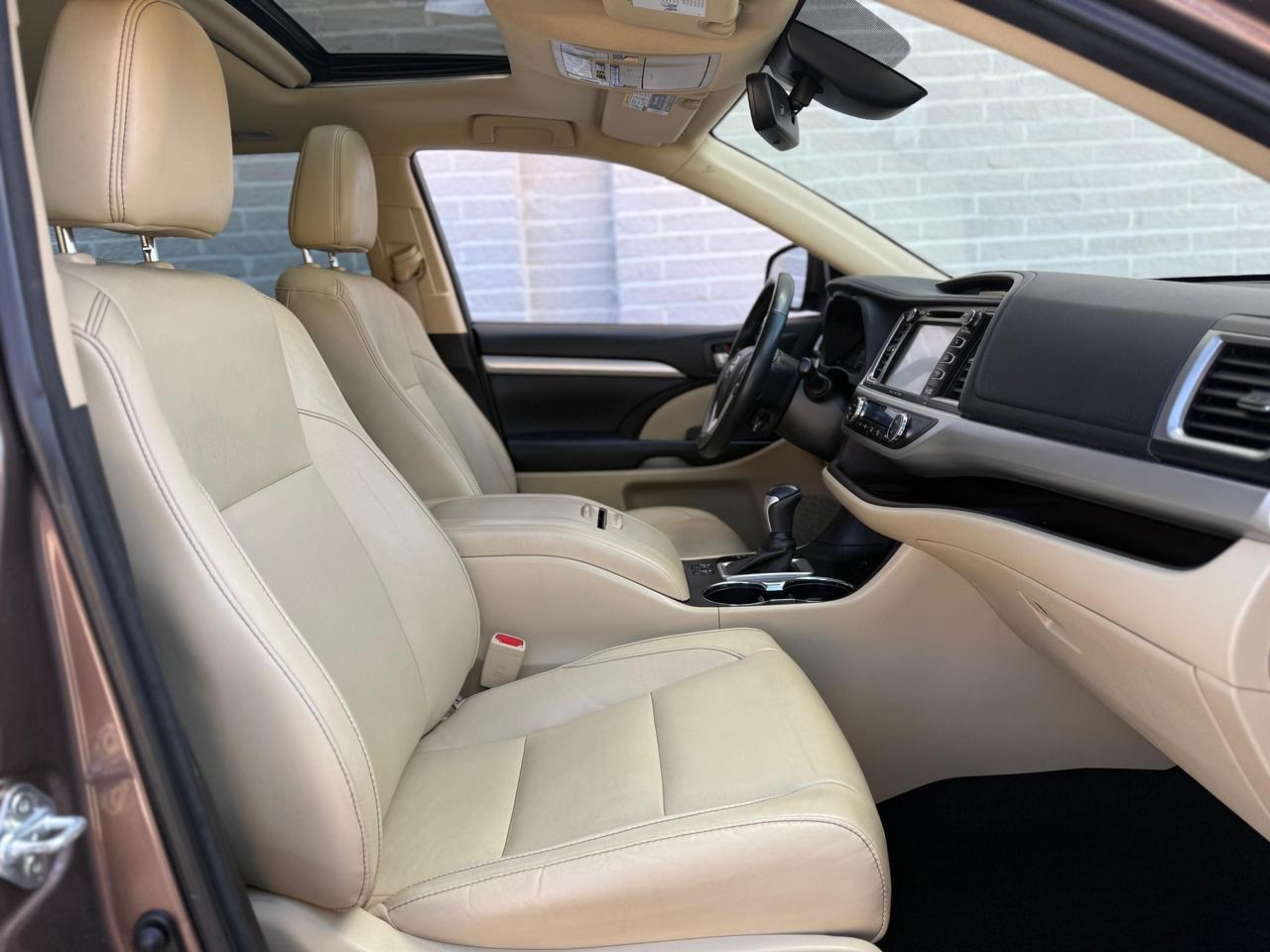 2017 Toyota Highlander Hybrid XLE Photo
