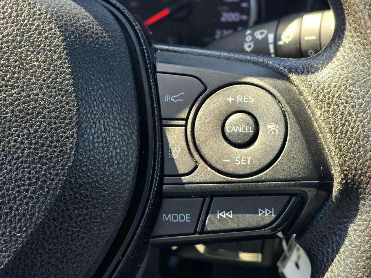 2020 Toyota RAV4 LE AWD | No Accidents! Photo