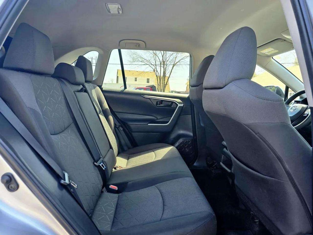 2020 Toyota RAV4 LE AWD | No Accidents! Photo