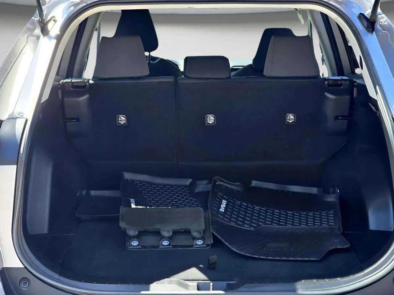 2020 Toyota RAV4 LE AWD | No Accidents! Photo