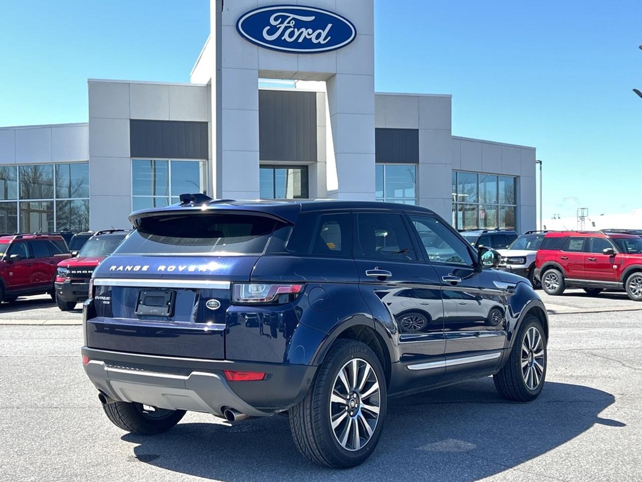 2018 Land Rover Range Rover Evoque HSE 4x4 5-Door Photo