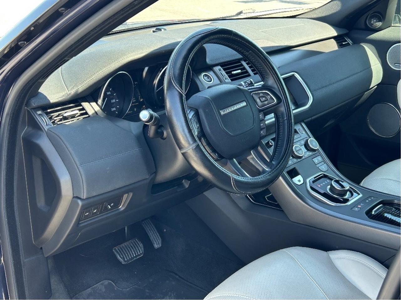 2018 Land Rover Range Rover Evoque HSE 4x4 5-Door Photo