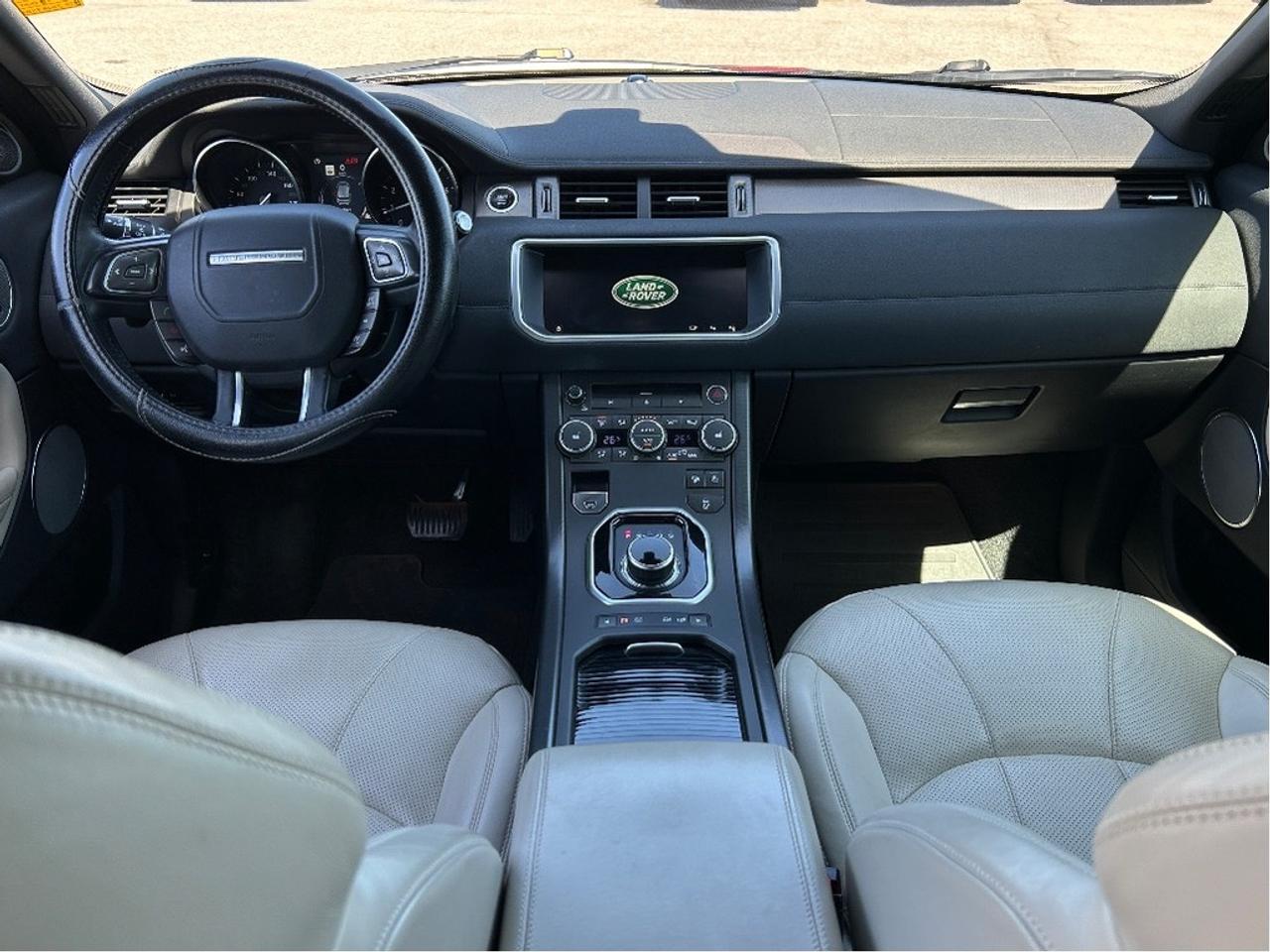 2018 Land Rover Range Rover Evoque HSE 4x4 5-Door Photo