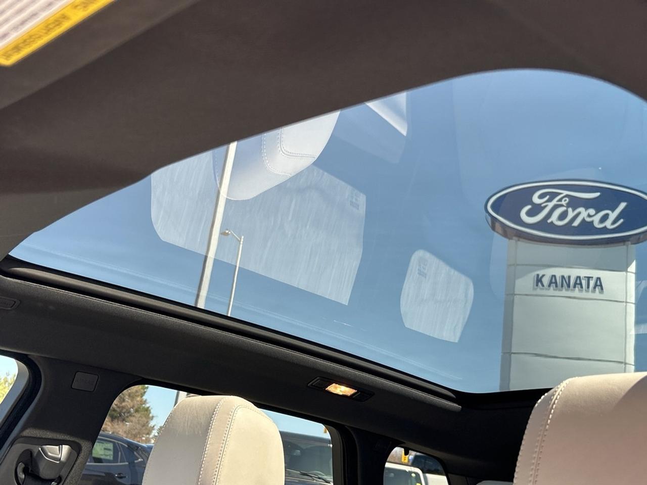2018 Land Rover Range Rover Evoque HSE 4x4 5-Door Photo