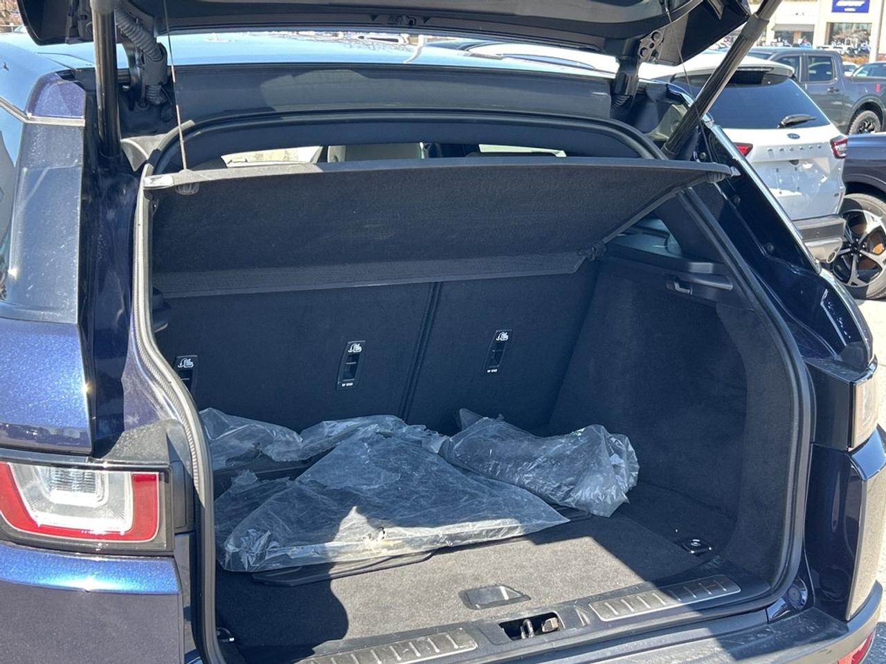 2018 Land Rover Range Rover Evoque HSE 4x4 5-Door Photo