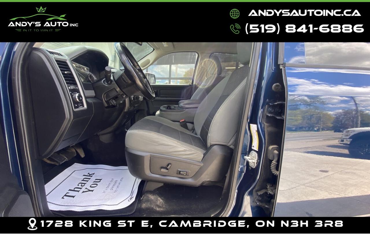 2020 RAM 1500 Classic Express ! ONE OWNER ! NO ACCIDENTS ! CREW CAB ! 5. Photo