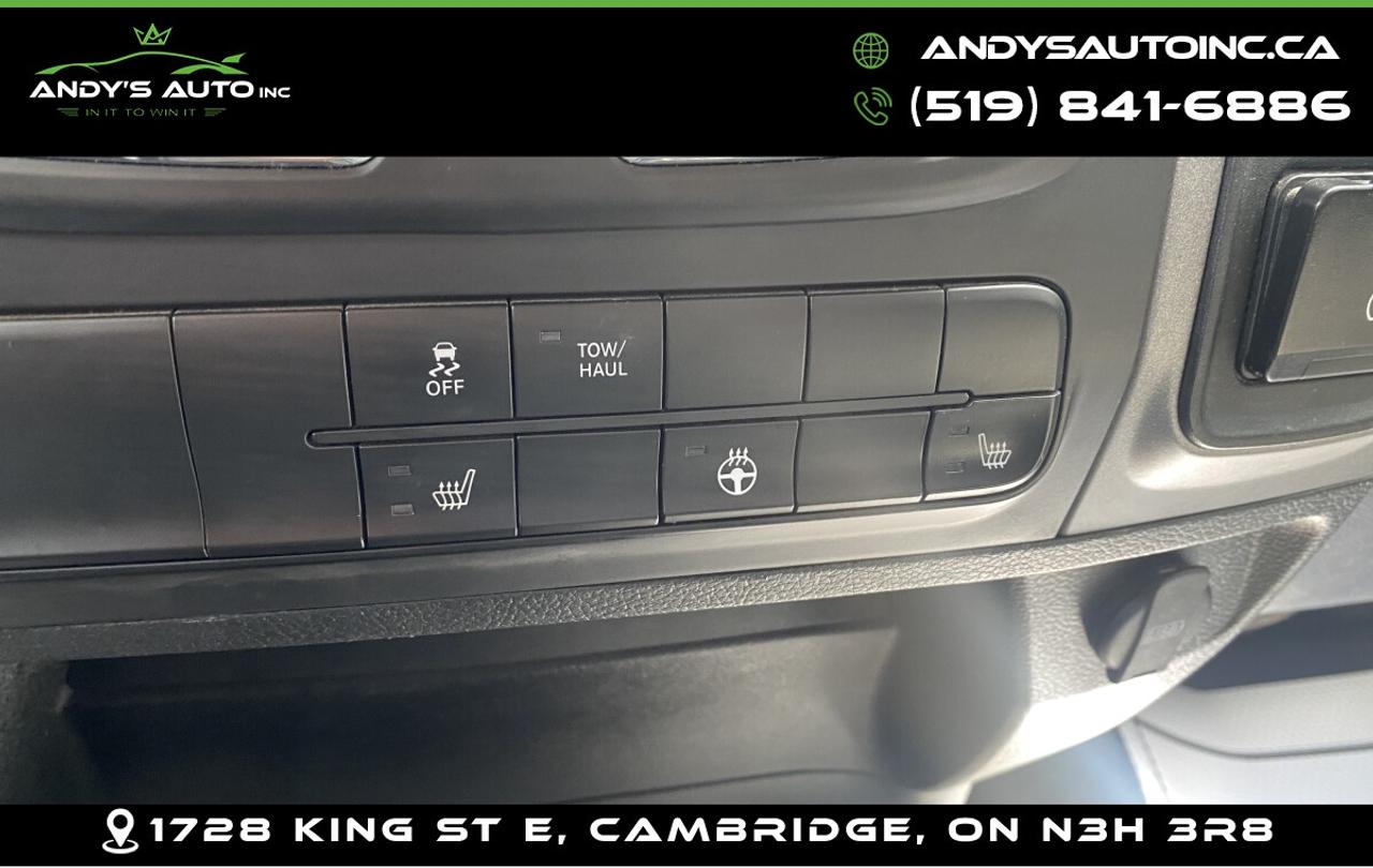 2020 RAM 1500 Classic Express ! ONE OWNER ! NO ACCIDENTS ! CREW CAB ! 5. Photo