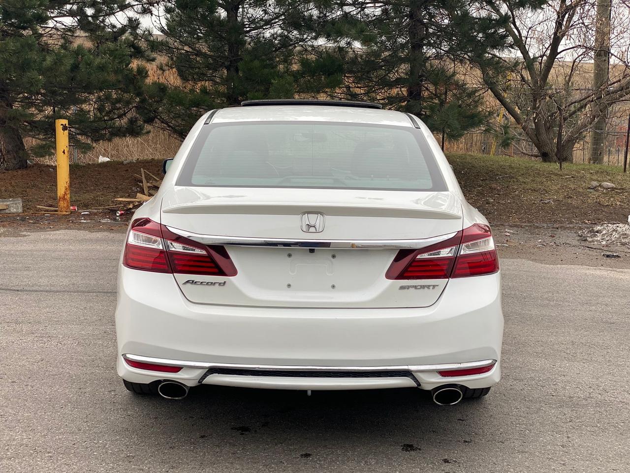 2017 Honda Accord Sport | LEATHER | SUNROOF Photo