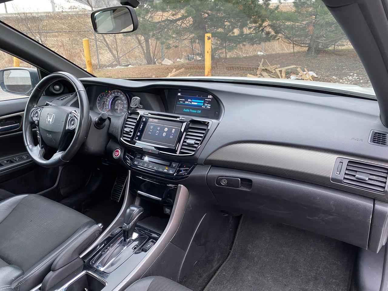 2017 Honda Accord Sport | LEATHER | SUNROOF Photo