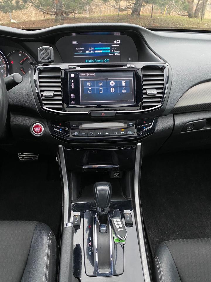 2017 Honda Accord Sport | LEATHER | SUNROOF Photo