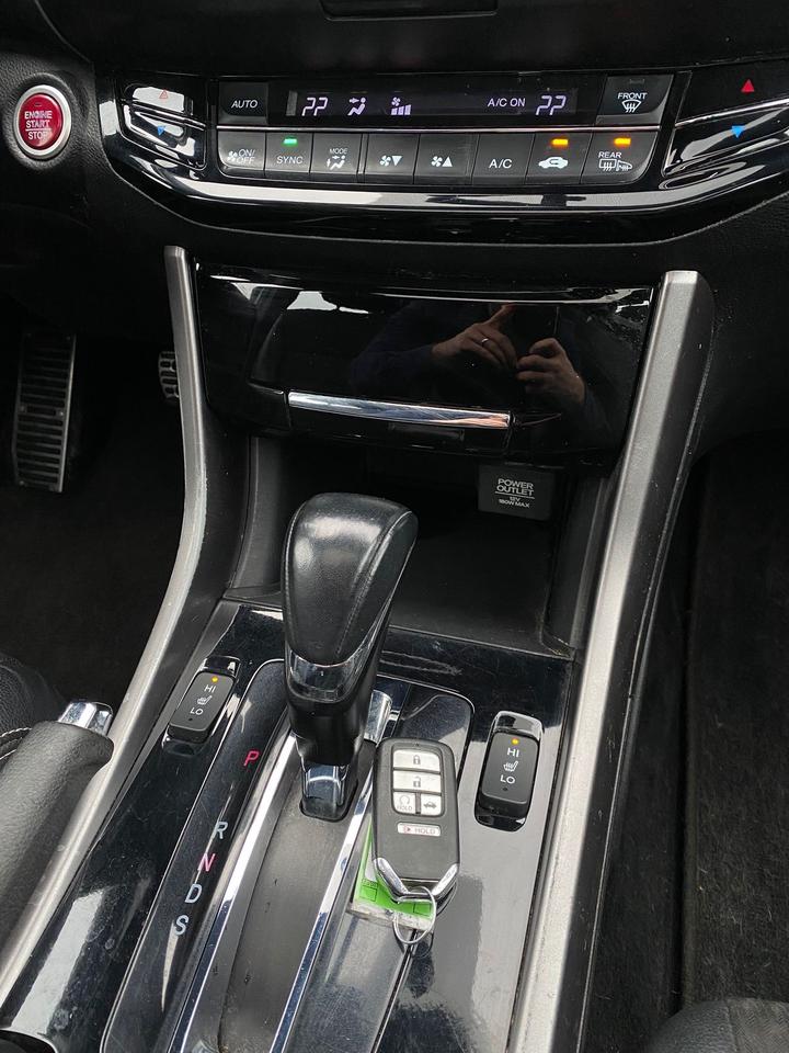 2017 Honda Accord Sport | LEATHER | SUNROOF Photo