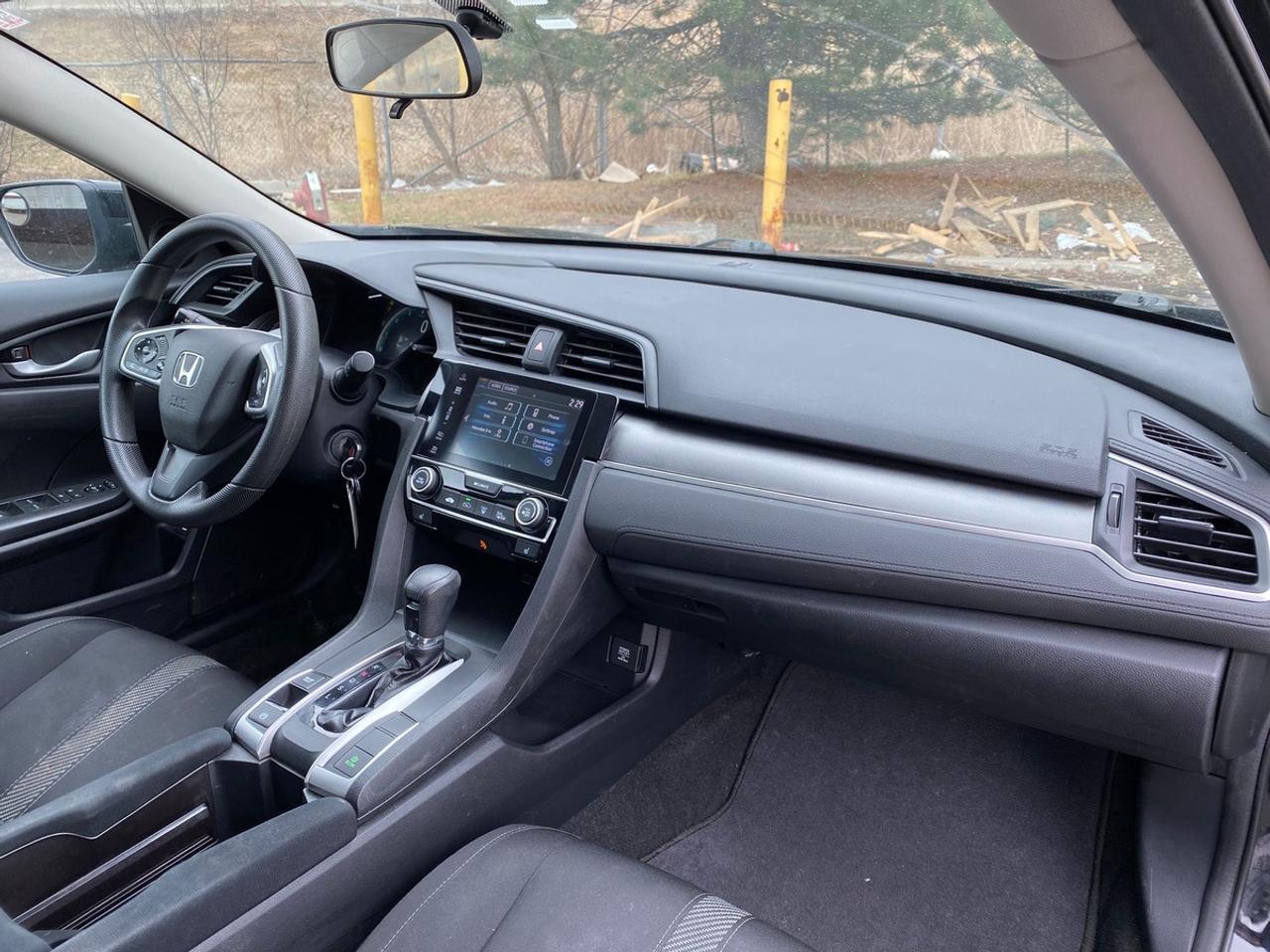 2018 Honda Civic SE Photo