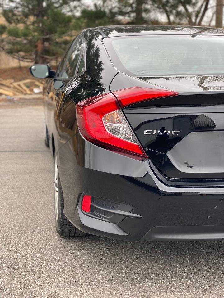 2018 Honda Civic LX Photo