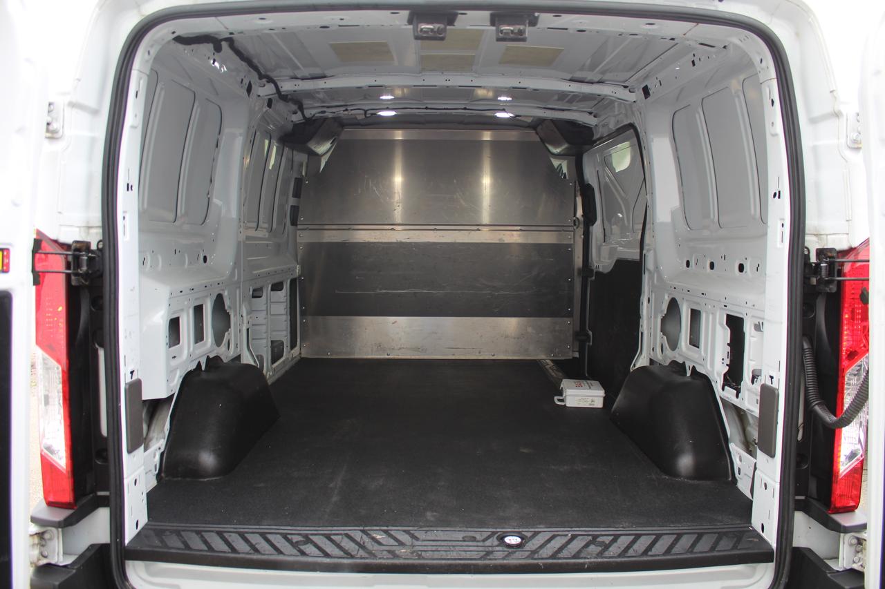 2021 Ford Transit T 250 Low Roof 130" Divider Leatherette seat Photo