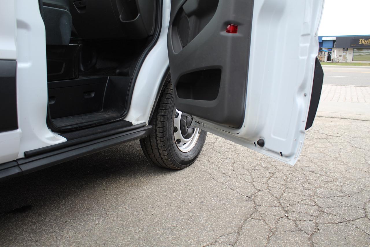 2021 Ford Transit T 250 Low Roof 130" Divider Leatherette seat Photo