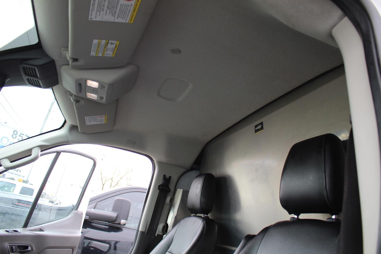 2021 Ford Transit T 250 Low Roof 130" Divider Leatherette seat Photo