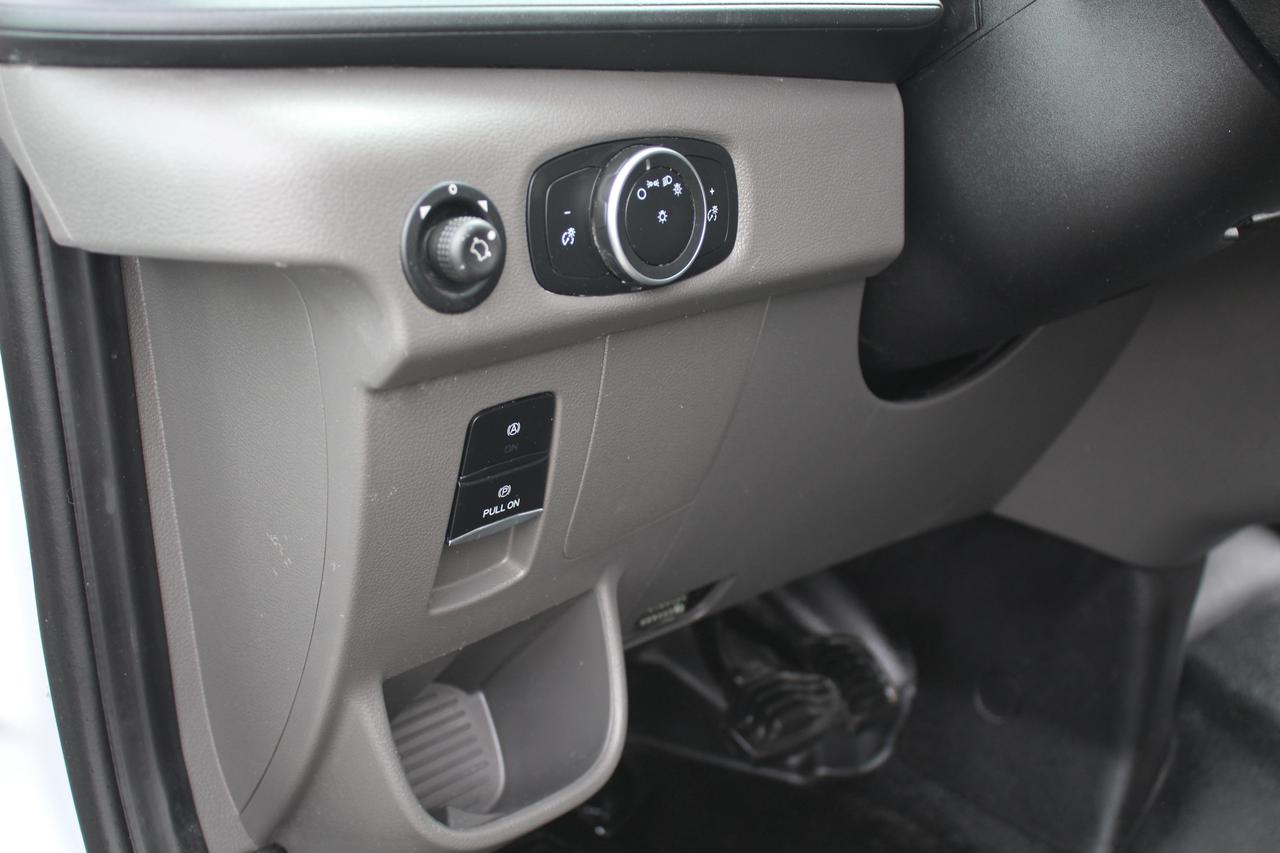 2021 Ford Transit T 250 Low Roof 130" Divider Leatherette seat Photo