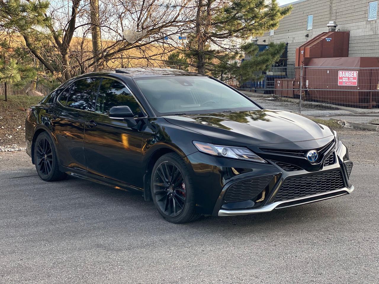 2023 Toyota Camry XSE HYBRID | SUROOF | LEATHER Photo