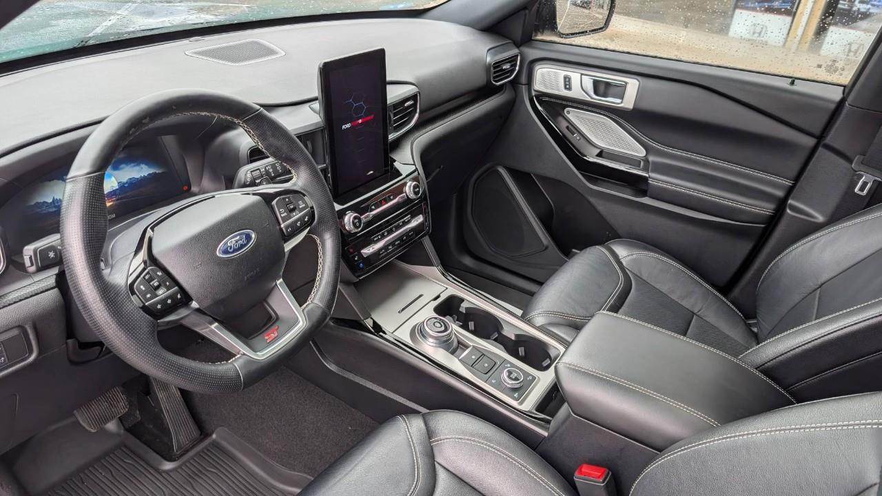 2021 Ford Explorer ST 4dr 4x4 Photo