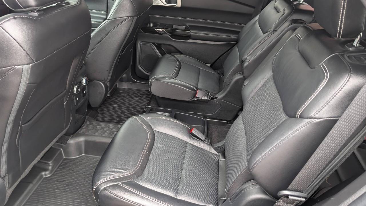 2021 Ford Explorer ST 4dr 4x4 Photo