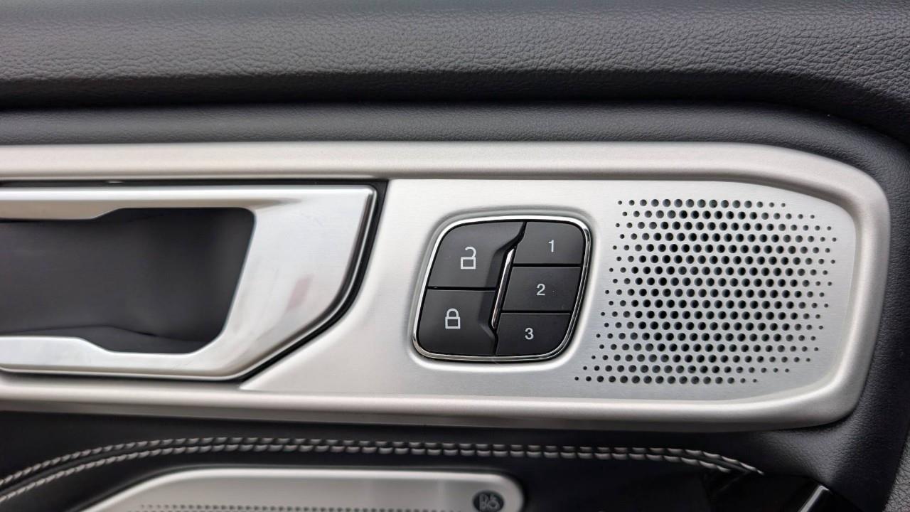 2021 Ford Explorer ST 4dr 4x4 Photo