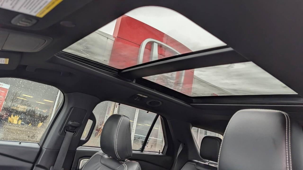 2021 Ford Explorer ST 4dr 4x4 Photo