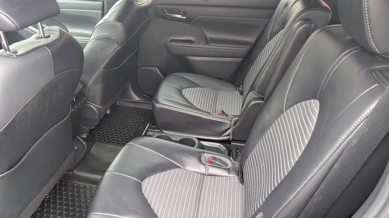 2022 Toyota Highlander XSE 4dr All-Wheel Drive Photo