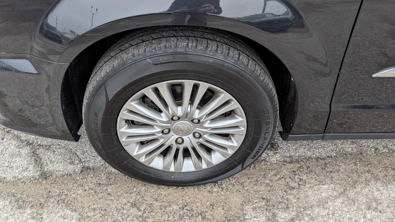 2016 Chrysler Town & Country Touring-L Front-wheel Drive Passenger Van Photo