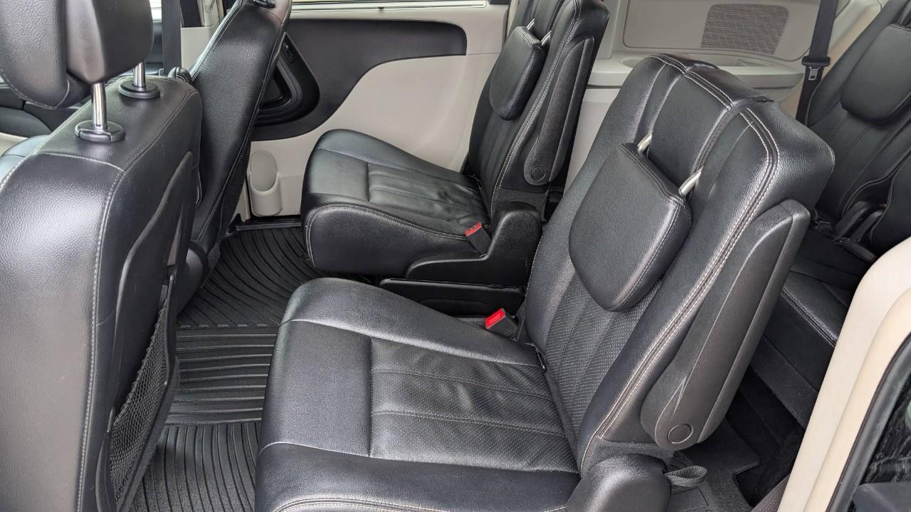 2016 Chrysler Town & Country Touring-L Front-wheel Drive Passenger Van Photo