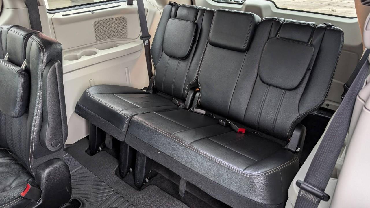 2016 Chrysler Town & Country Touring-L Front-wheel Drive Passenger Van Photo