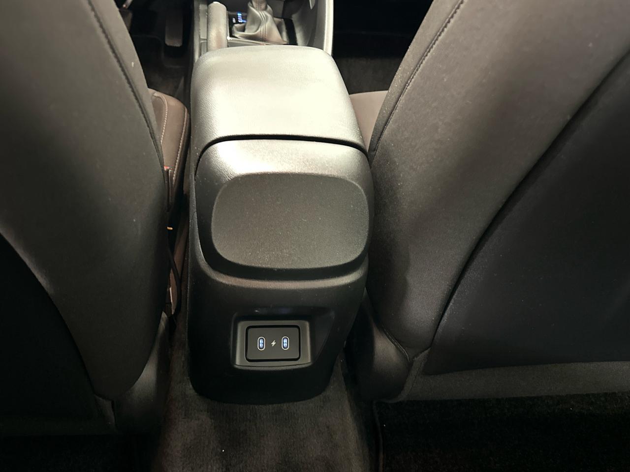 2024 Hyundai Elantra PREFERRED 4DR SEDAN Photo