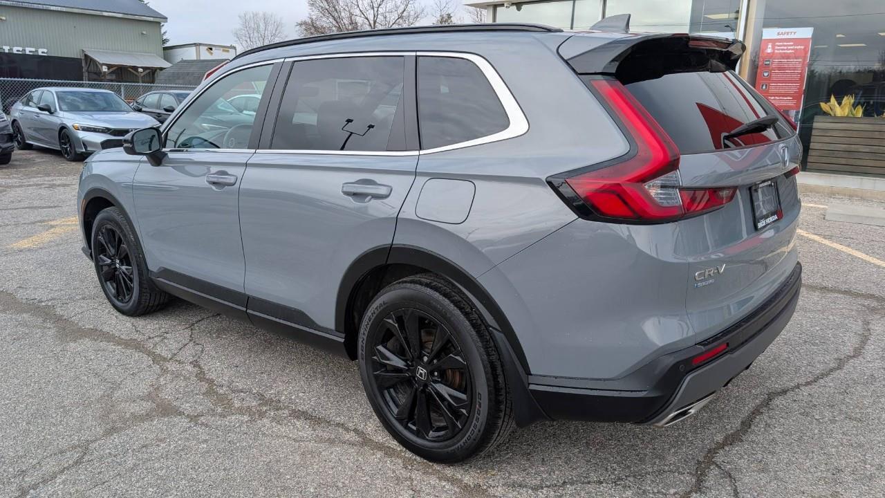 2023 Honda CR-V Hybrid Touring 4dr All-Wheel Drive Photo