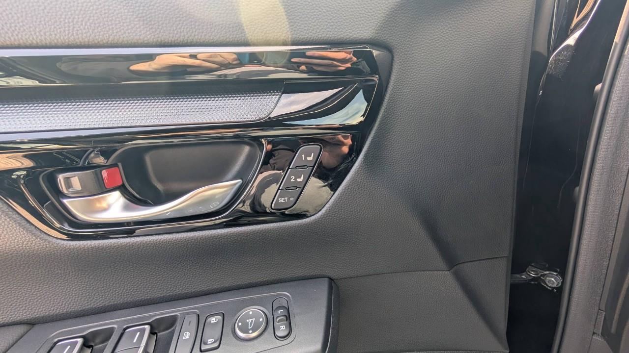 2023 Honda CR-V Hybrid Touring 4dr All-Wheel Drive Photo
