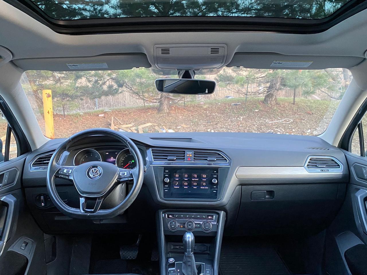 2019 Volkswagen Tiguan COMFORTLINE | PANOROOF | LEATHER | NO ACCIDENT | O Photo