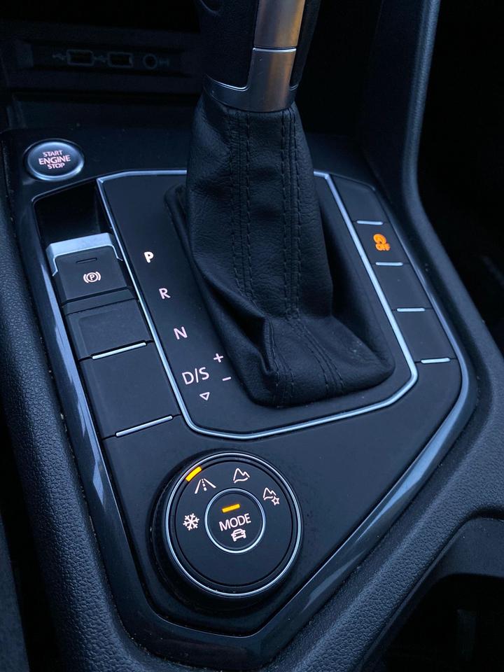 2019 Volkswagen Tiguan COMFORTLINE | PANOROOF | LEATHER | NO ACCIDENT | O Photo