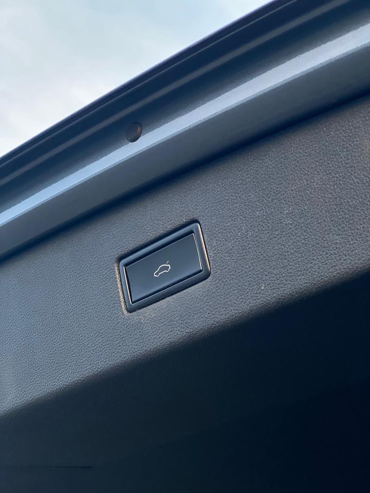 2019 Volkswagen Tiguan COMFORTLINE | PANOROOF | LEATHER | NO ACCIDENT | O Photo