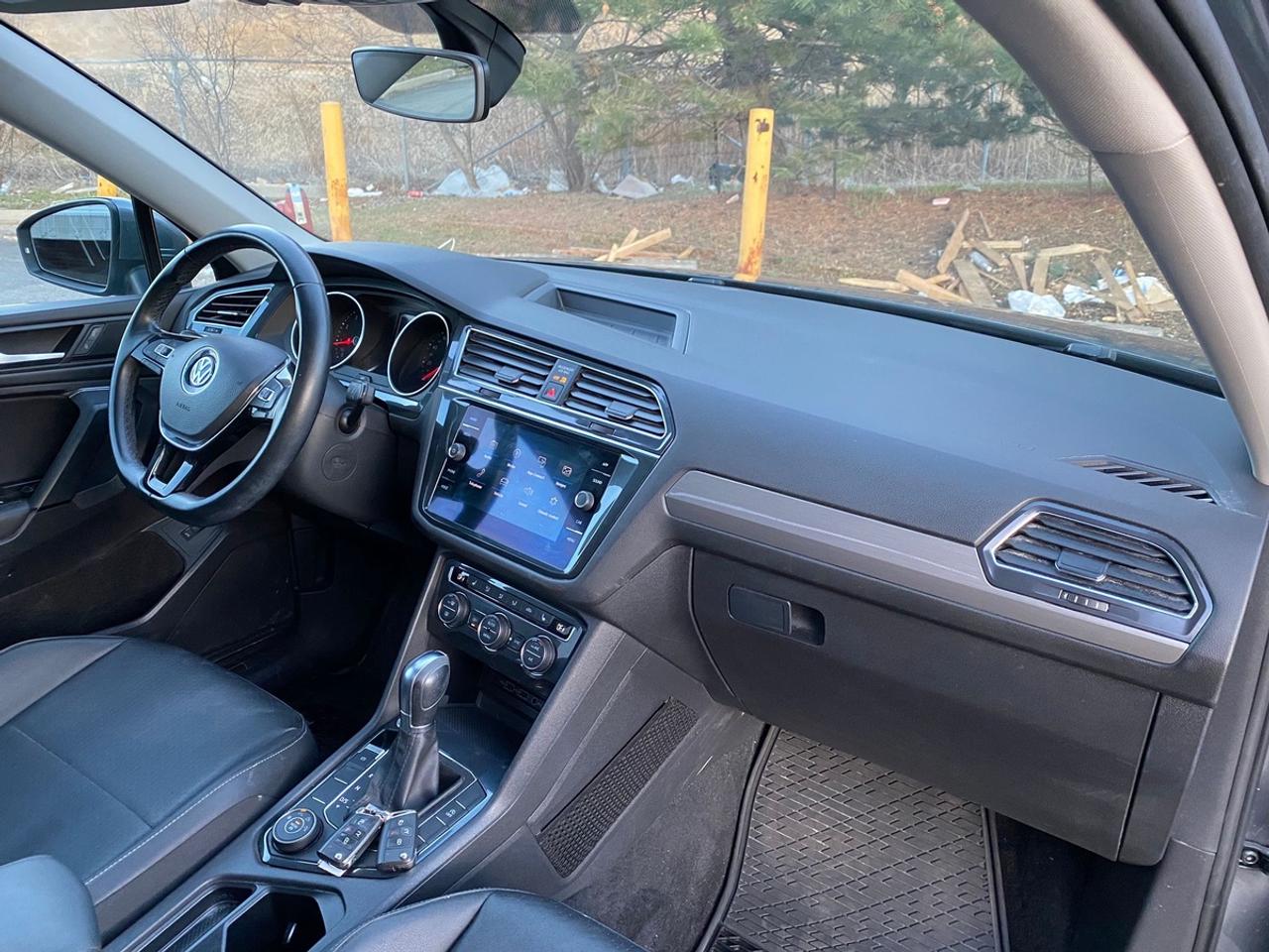 2019 Volkswagen Tiguan COMFORTLINE | PANOROOF | LEATHER | NO ACCIDENT | O Photo