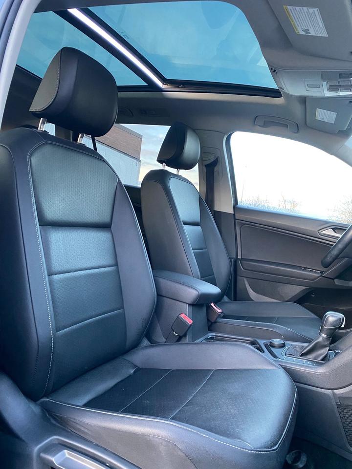 2019 Volkswagen Tiguan COMFORTLINE | PANOROOF | LEATHER | NO ACCIDENT | O Photo