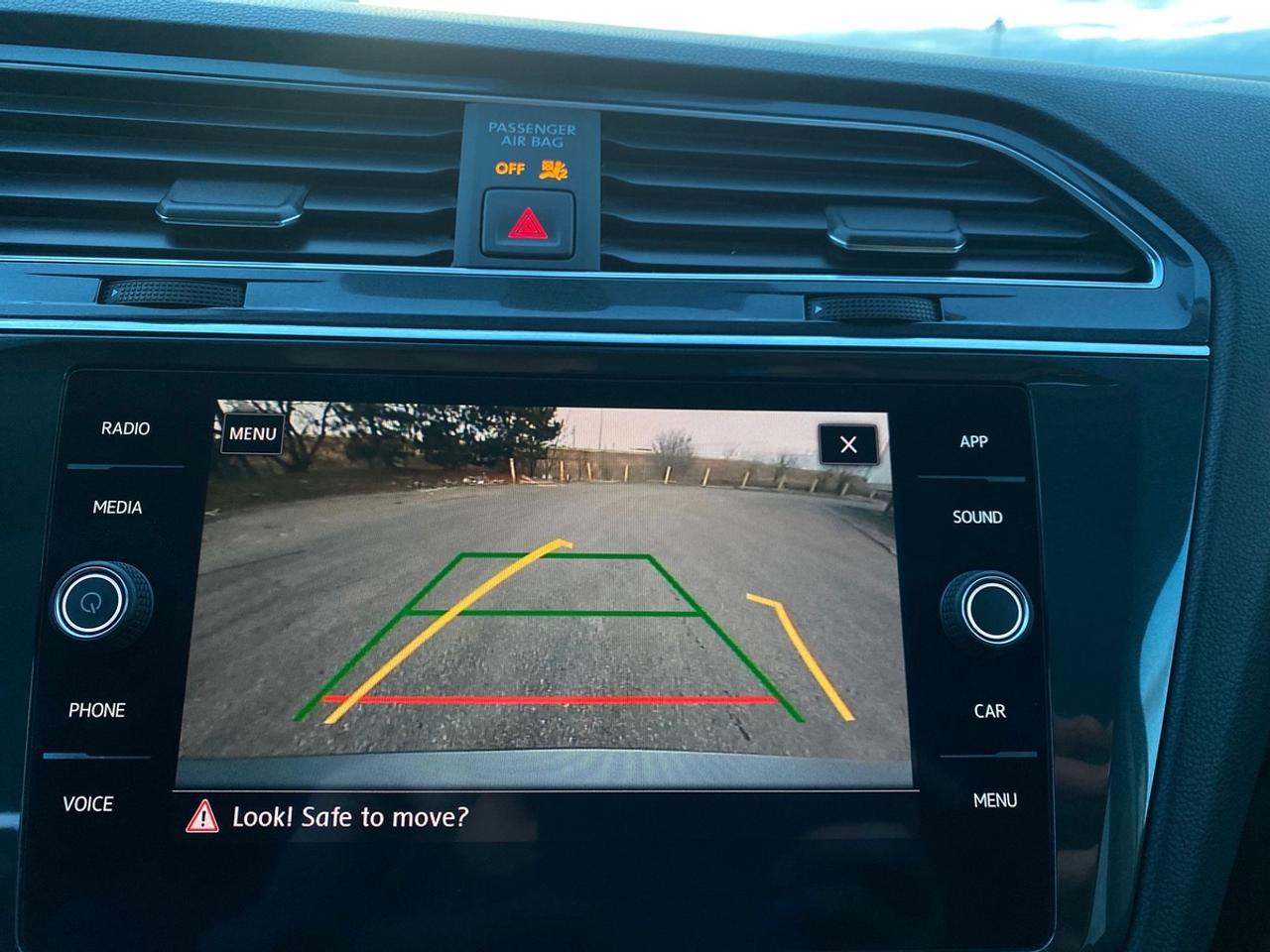 2019 Volkswagen Tiguan COMFORTLINE | PANOROOF | LEATHER | NO ACCIDENT | O Photo