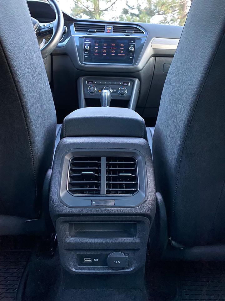 2019 Volkswagen Tiguan COMFORTLINE | PANOROOF | LEATHER | NO ACCIDENT | O Photo