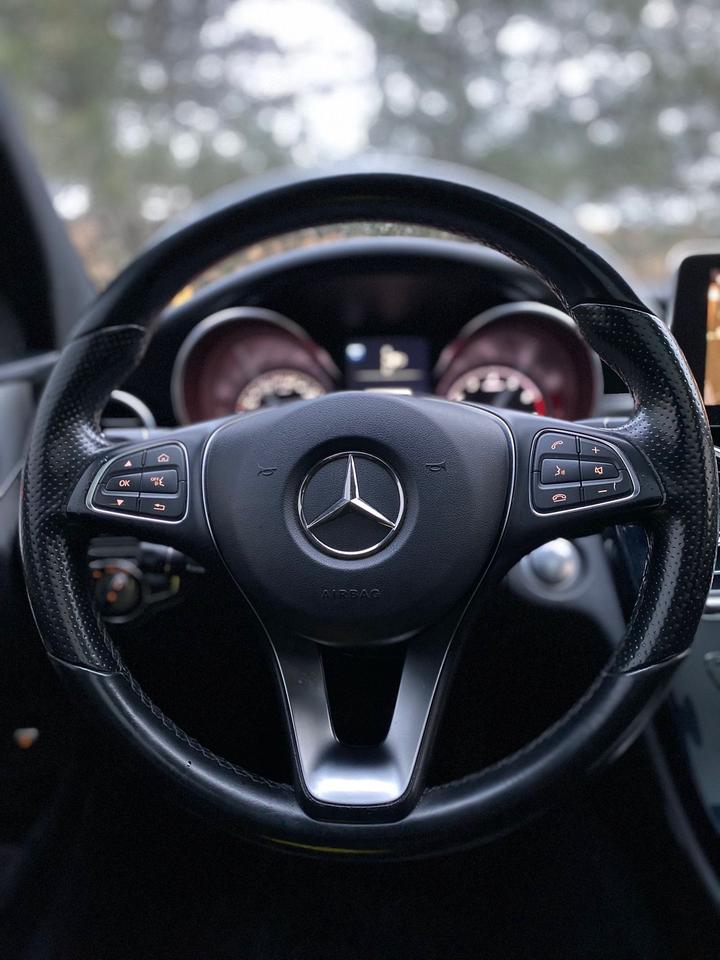 2015 Mercedes-Benz C-Class C300 | PANOROOF | LEATHER Photo