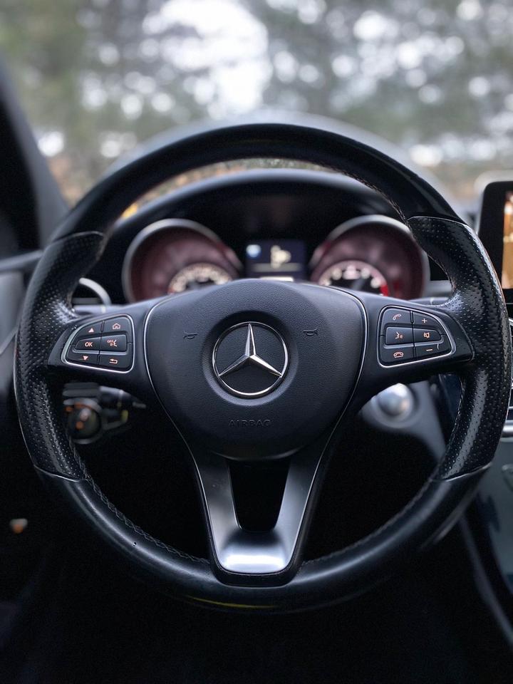 2015 Mercedes-Benz C-Class C300 | PANOROOF | LEATHER Photo