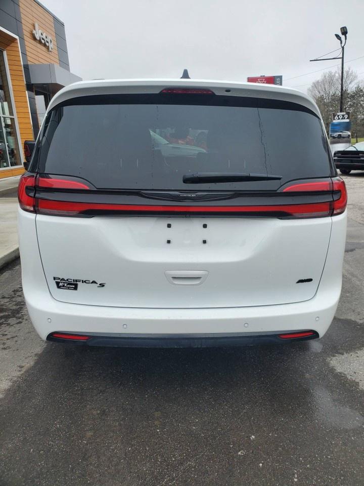 2023 Chrysler Pacifica TOURING L AWD Photo