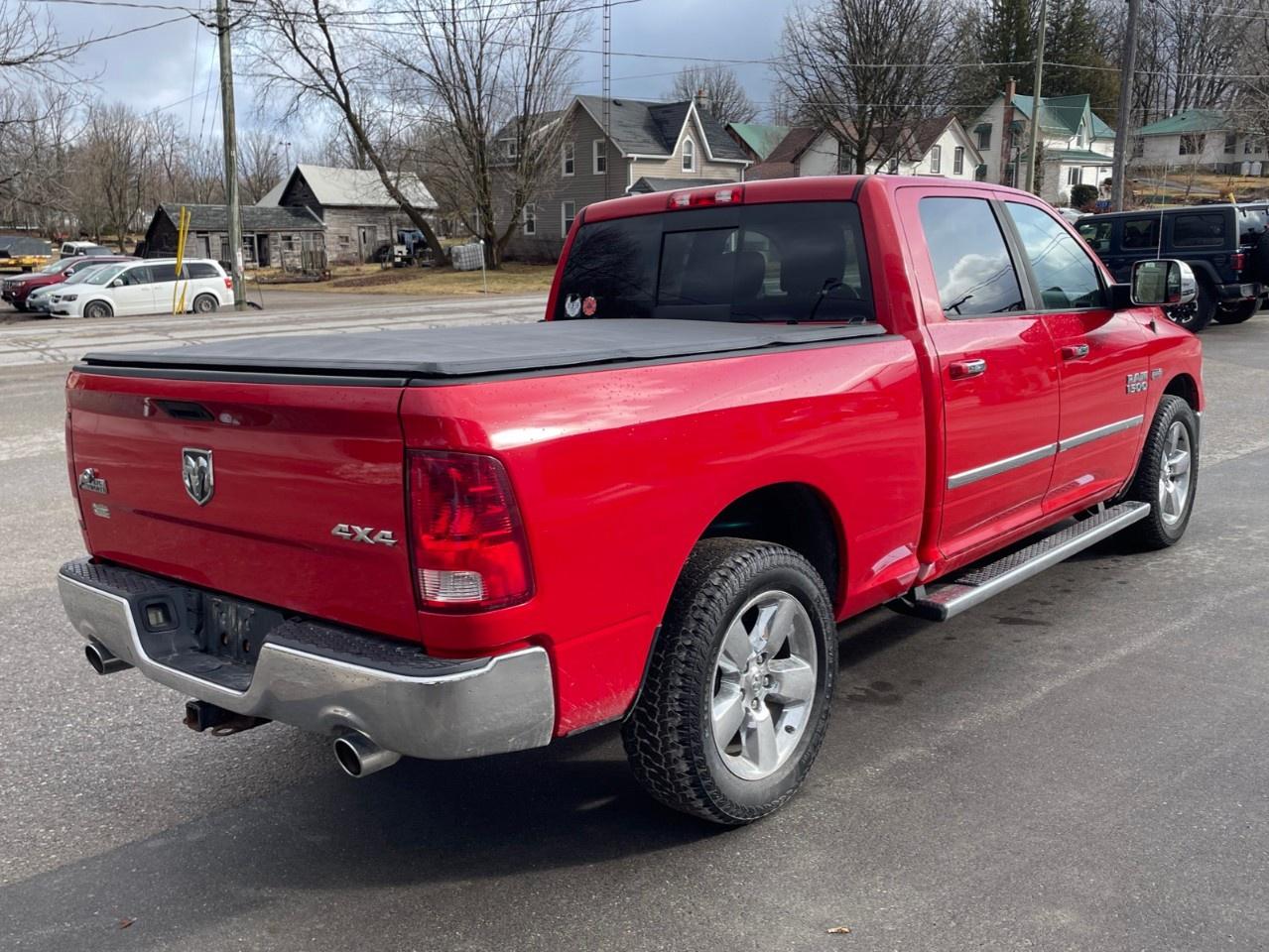 2014 RAM 1500 4WD Crew Cab 6.4 Ft Box Big Horn Photo3