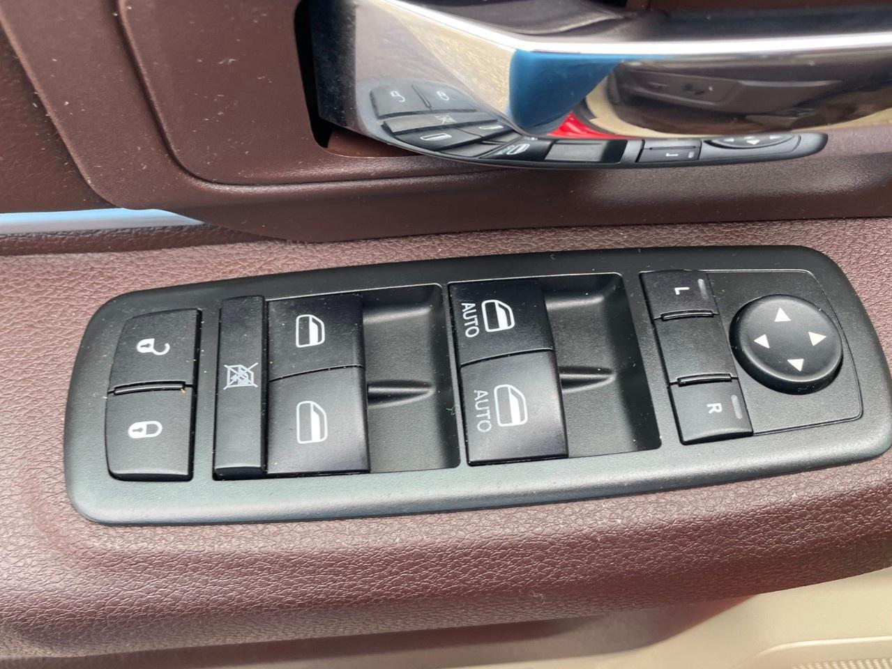 2014 RAM 1500 4WD Crew Cab 6.4 Ft Box Big Horn Photo